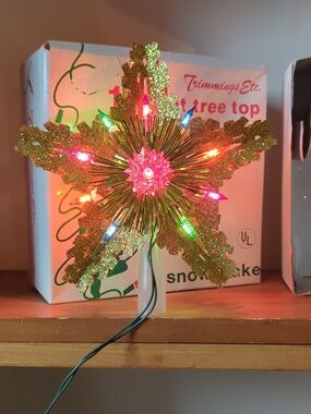 11 Light Vintage Tree Topper Gold Glitter Tinsel Burst Snowflake